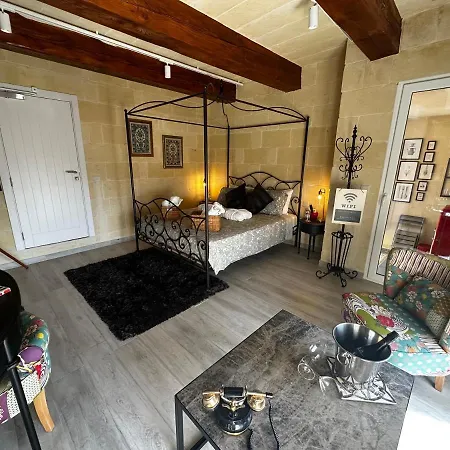 Bed & Breakfast Ta Pinu - Luxury Heritage Living