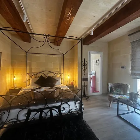 Ta Pinu - Luxury Heritage Living Bed & Breakfast *